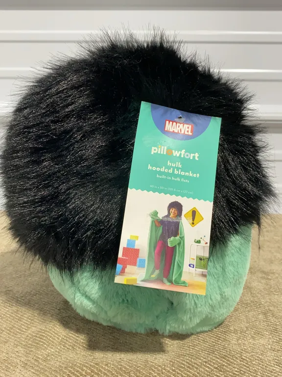 **NEW** Marvel Hulk Kids' Hooded Blanket by Pillowfort