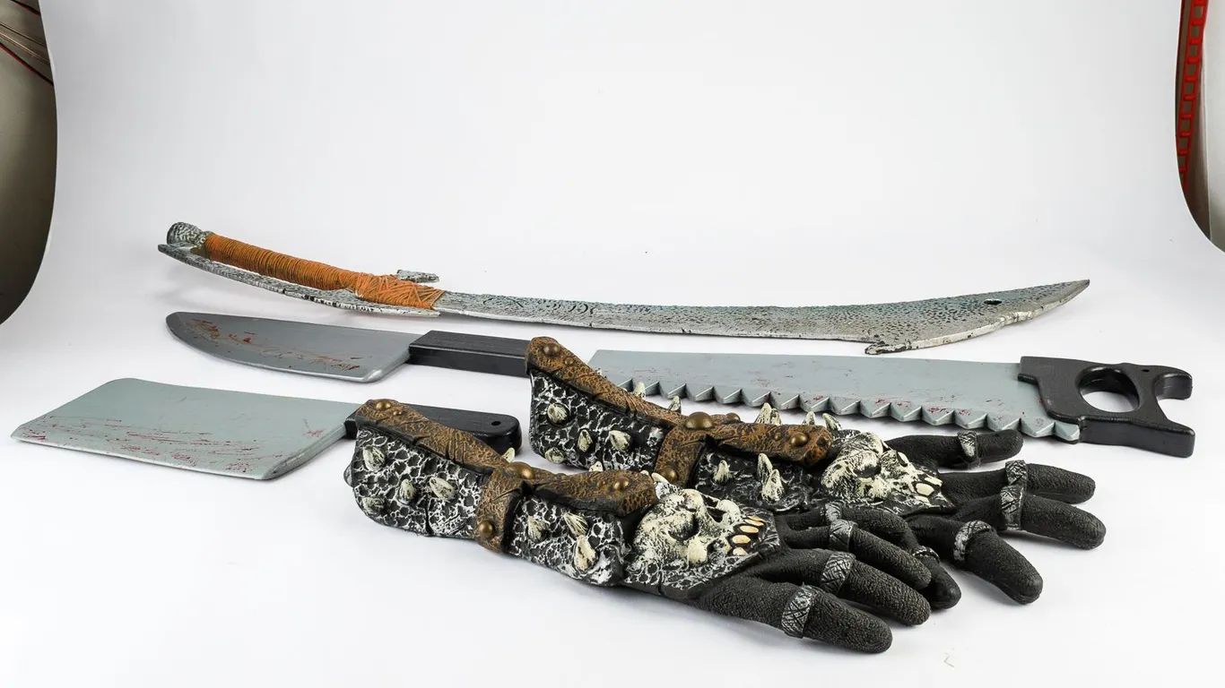 5 Halloween Costume Props