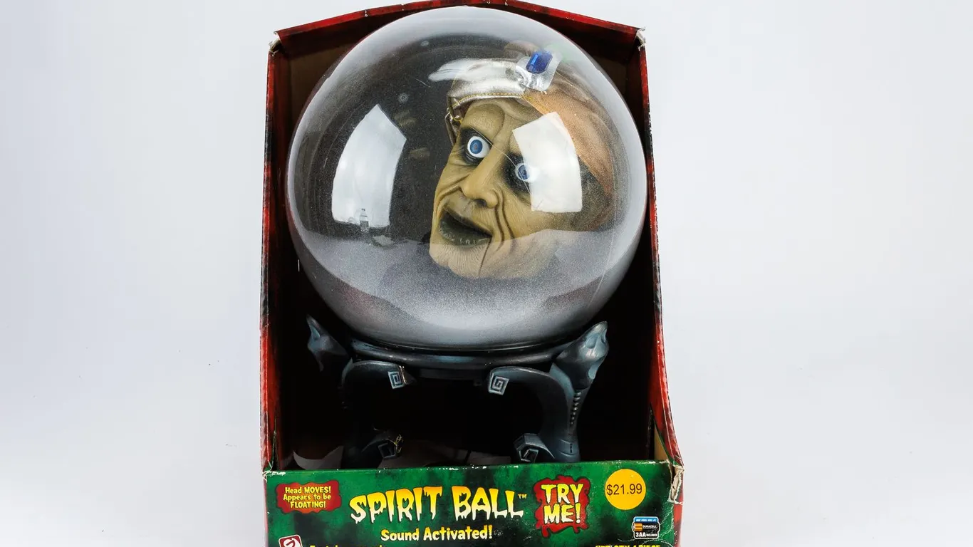 Vintage Animated Halloween Fortune Teller Spirit Ball