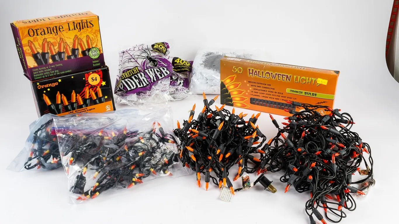 Halloween Grouping of Lights & Decor!