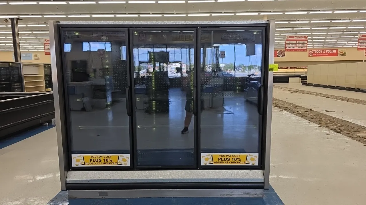 2005 Hussmann RL-3 frozen food glass doors. Features adjustable shelving, LED interior lighting, and electric defrost. Electrical: 120V / 208V. Note: