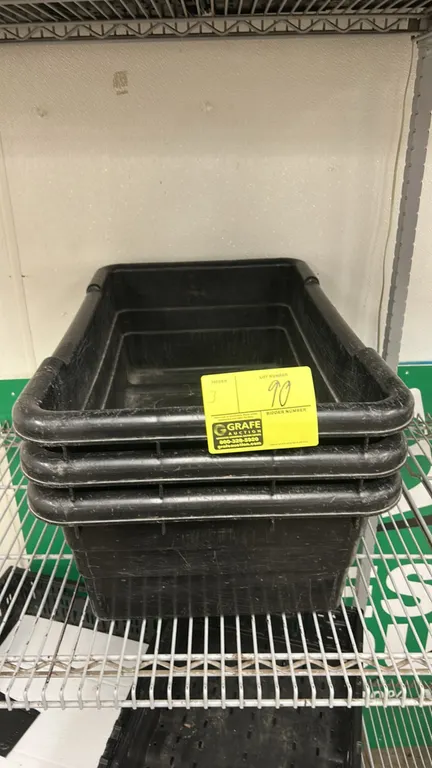 Poly bus tubs. Features black polyethylene construction with molded handles and reinforced rims. Nestable design. 2'L.