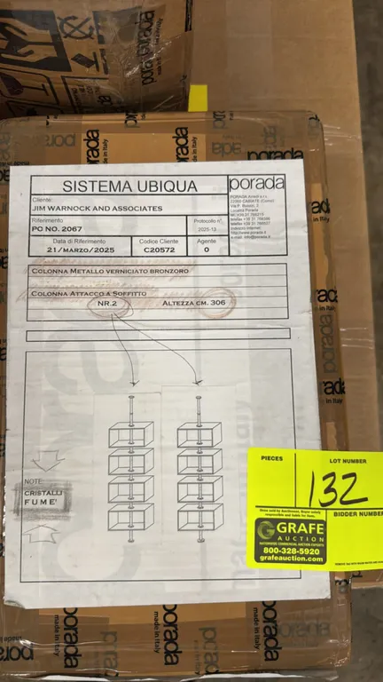 Porada Sistema Ubiqua modular glass cube display system. Ceiling/floor mount design. Includes (2) bronze-painted metal ceiling-mount columns and (8) s