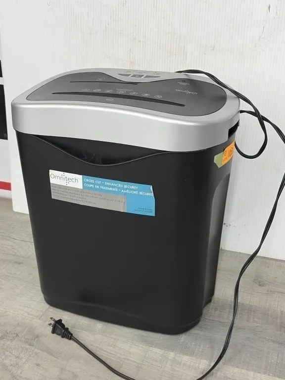 Omni Tech Paper Shredder - Turns on