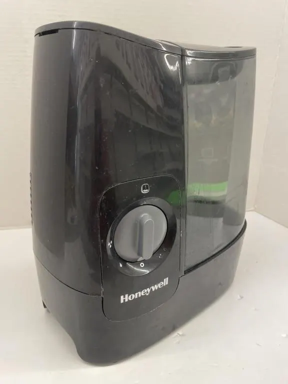 Honeywell Mist Humidifier. Turns on.