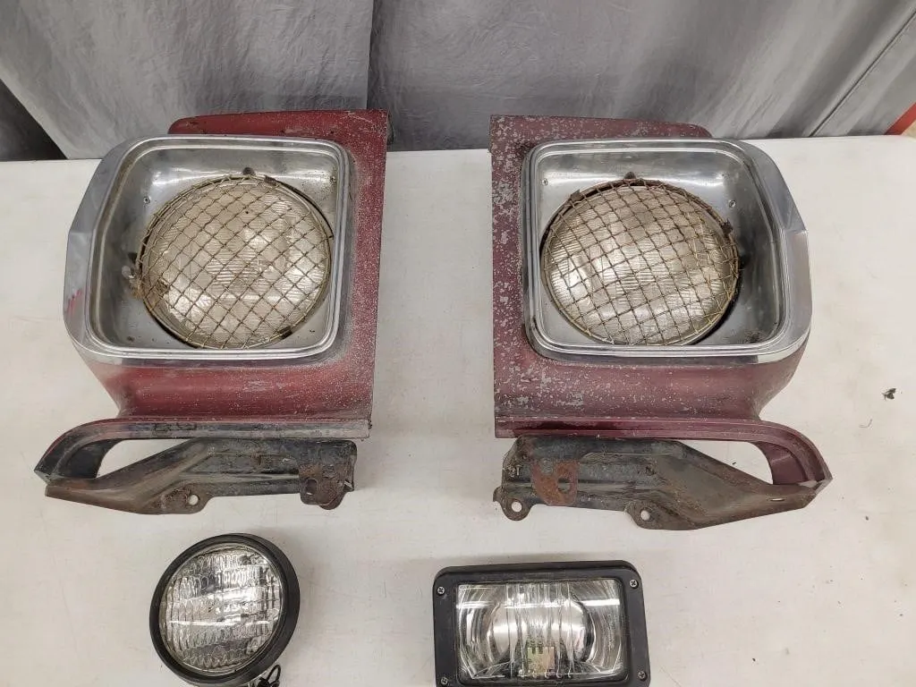 1975 Monte Carlo Head lights & Shroud, 2 12v
