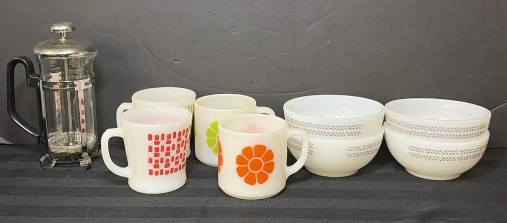 Anchor Hocking Mugs, 4 Dessert Bowls & Coffee