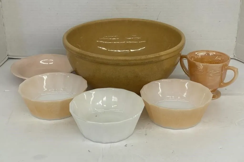 Vintage Medalta Potteries bowl, three Federal