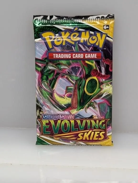 Pokemon Sword & Shield Evolving Skies Booster Pack