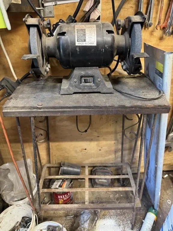Bench Grinder on Stand