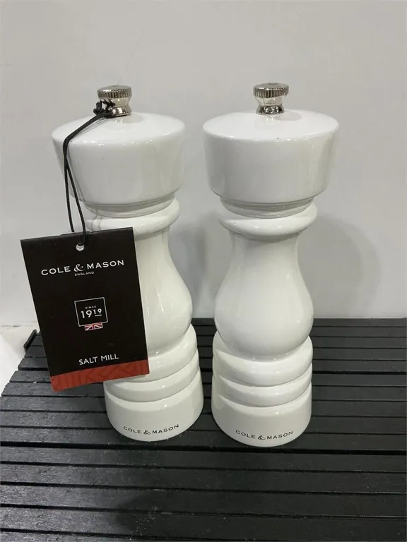Cole and Mason Salt and Pepper Mill Set White