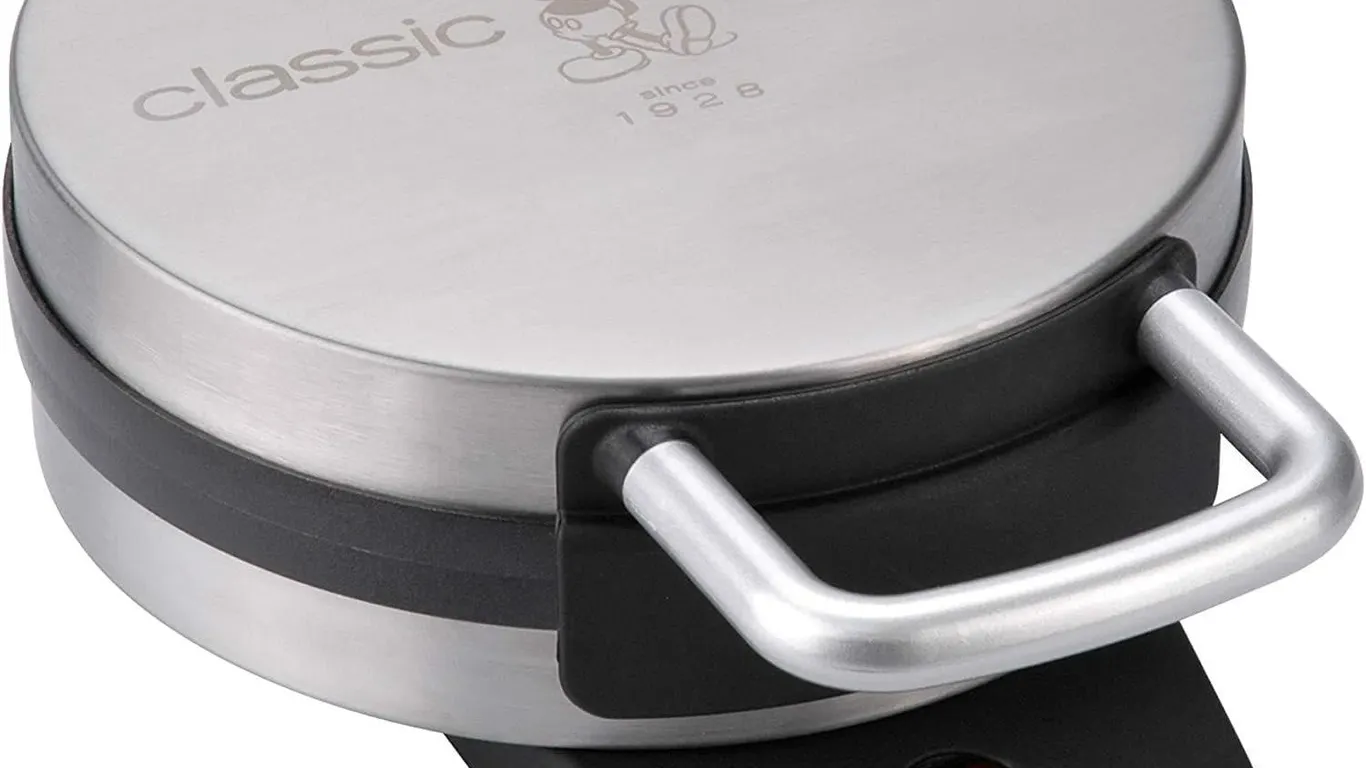 Disney DCM-1 Mickey Mouse Waffle Maker 7 Inch