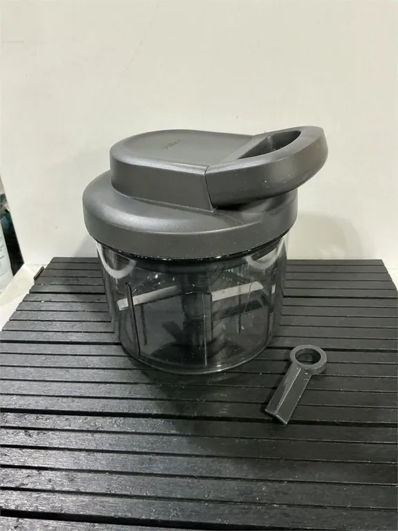 Zyliss Manual Food Chopper Gray