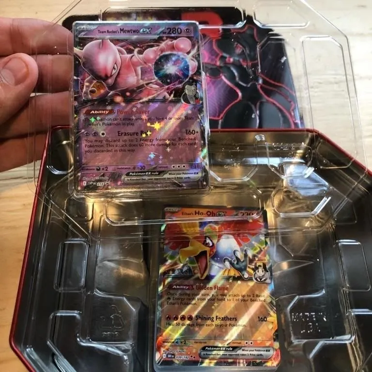 Pokemon Trading Card lot & tin