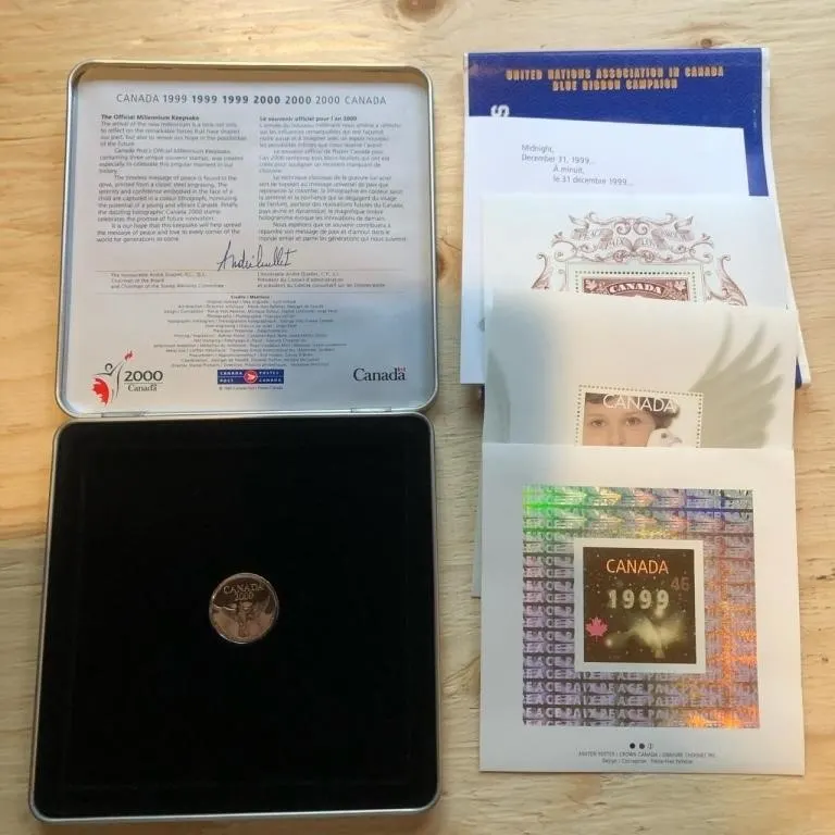 Canada 2000 coin in case