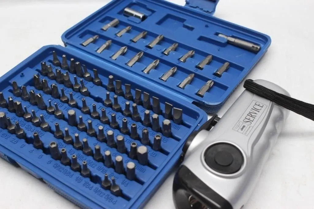 Screwdriver Bit Set & Jeep Service Crank