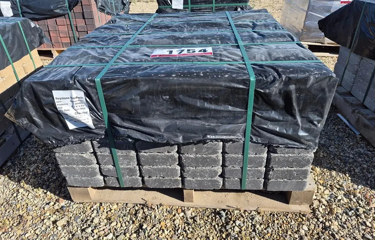 Roman Paver 8" x 6" x 2 3/8" Charcoal Patio Stones
UNRESERVED