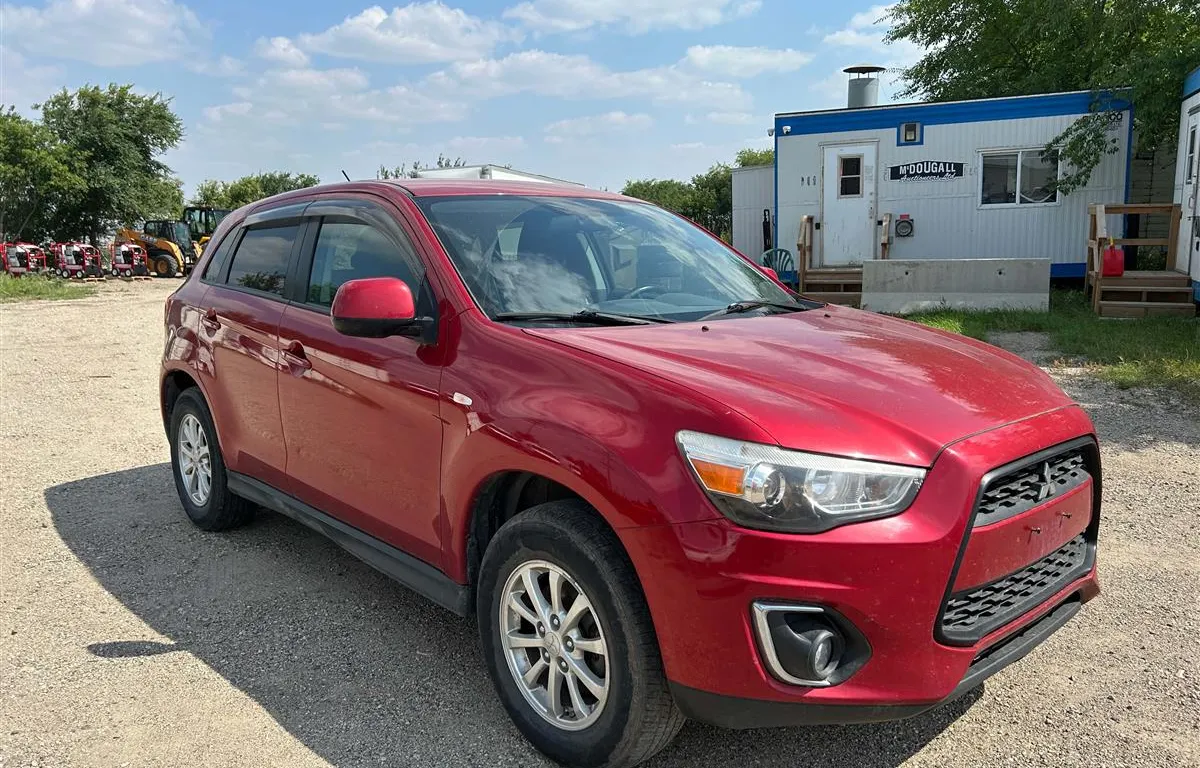 2013 Mitsubishi RVR AWD SUV
UNRESERVED
