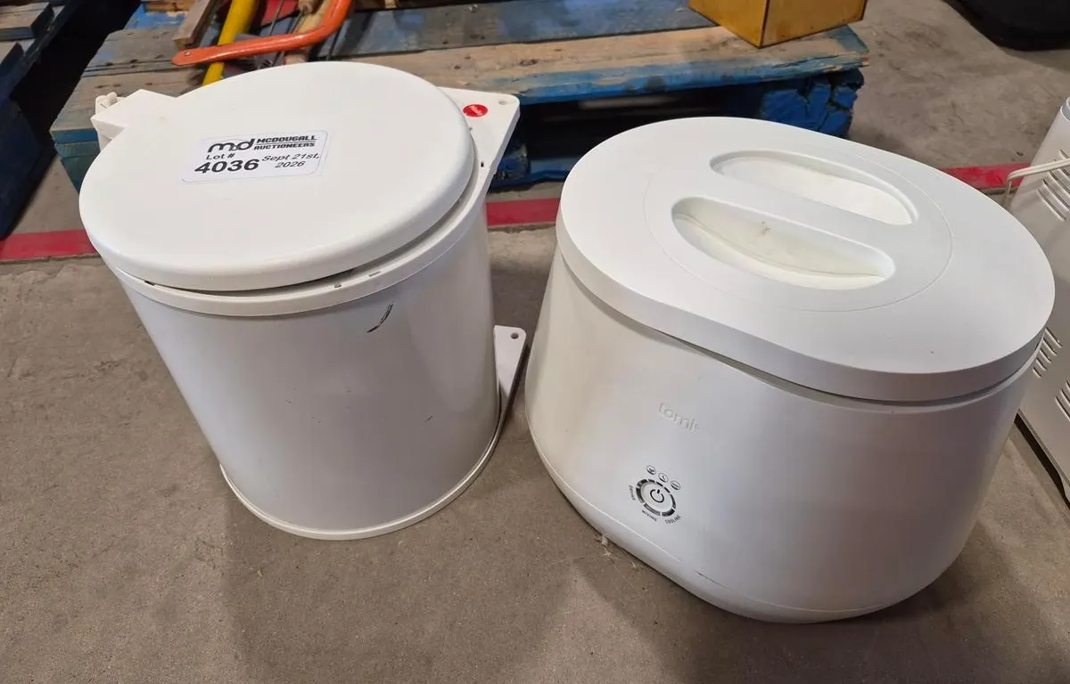 Lomi Electric Food Recycler with Plastic Bin and Fry Cutter
UNRESERVED
