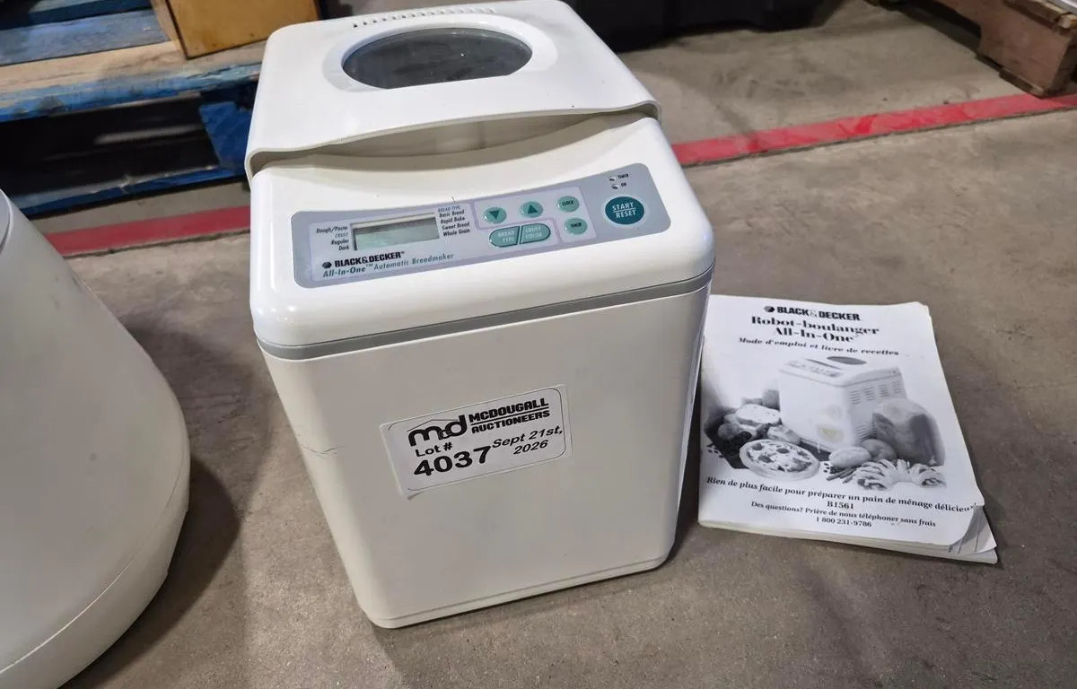 Black & Decker Breadmaker
UNRESERVED