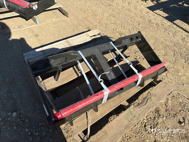 2026 GIYI GY-HF47 47 in Skid Steer Bale Spear (Unused)