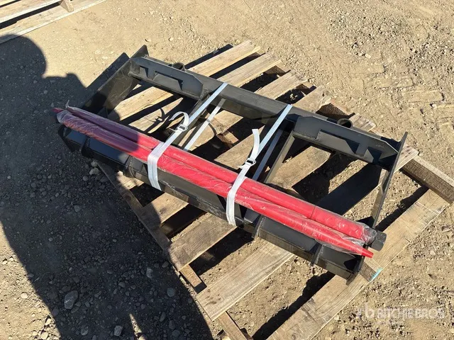 2026 GIYI GY-BF47 47 in Skid Steer Bale Spear (Unused)