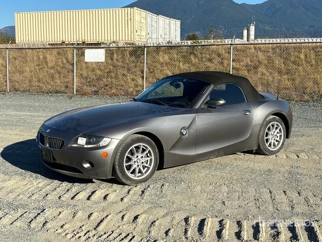 2005 BMW Z4 Automobile