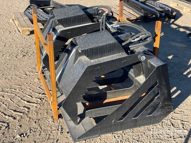 2026 GIYI GY-HWG72 72 in Skeleton Skid Steer Grapple Bucket (Unused)