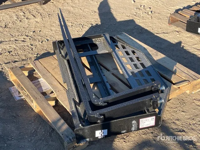 2026 GIYI GY-DHC 60 in Skid Steer Forks (Unused)