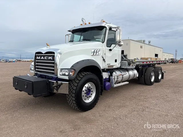 2023 Mack GR64FT 6x4 Heavy Haul Roll-Off Truck