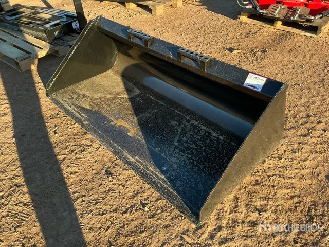 2026 GIYI GY-BT67 67 in Skid Steer Bucket (Unused)