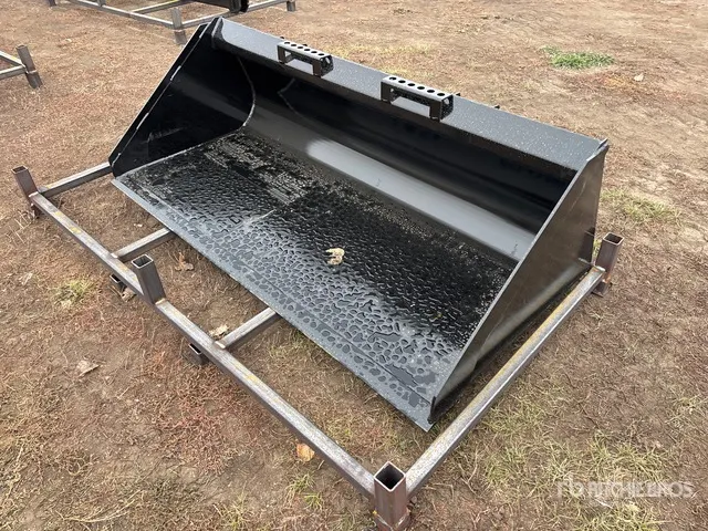 2026 GIYI GY-BT67 67 in General Purpose Skid Steer Bucket (Unused)