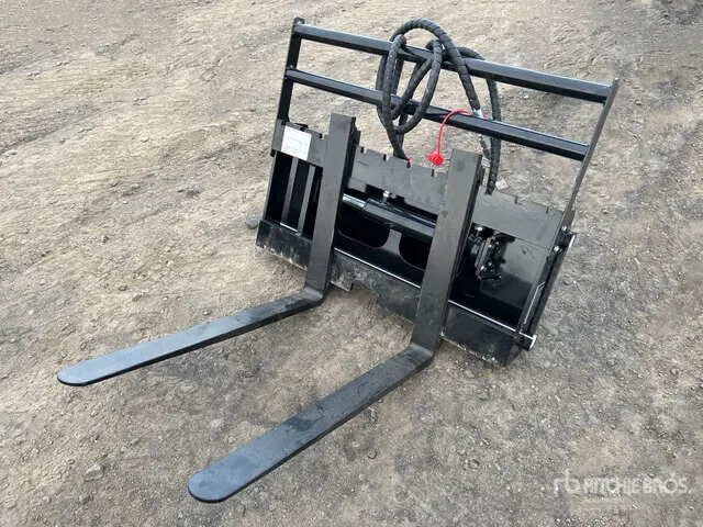 2026 GIYI GY-CYHC 29 in Mini Skid Steer Forks (Unused)