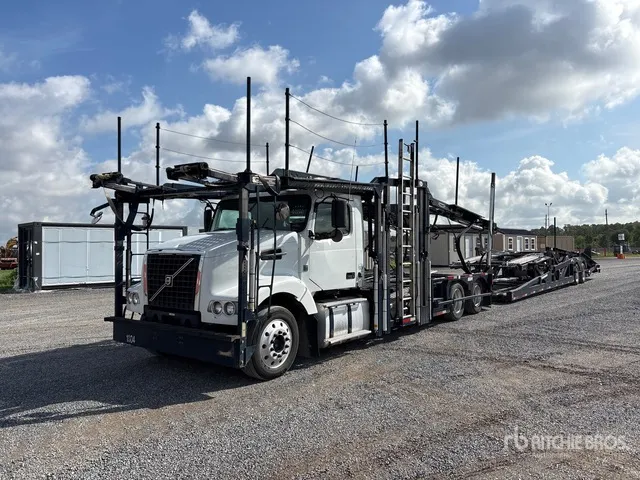 2016 Volvo VAH 6x4 Car Carrier Truck