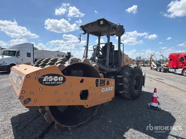 2021 Case SV211E Padfoot Drum Compactor