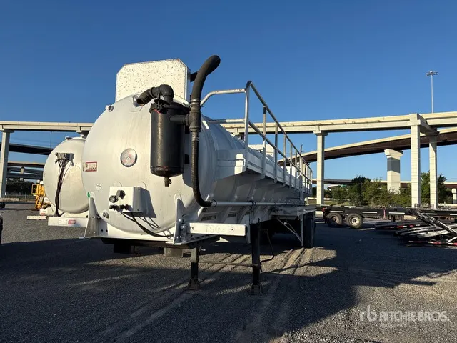 Dragon 8300 gal T/A Tanker Trailer