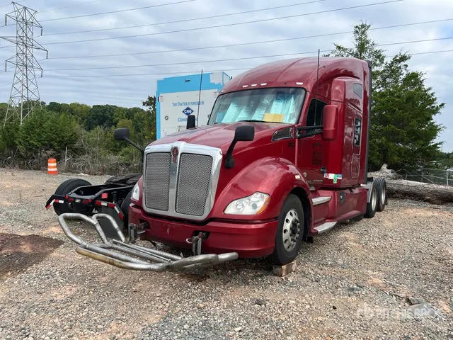 2017 Kenworth T680 6x4 T/A Sleeper Truck Tractor (Inoperable)
