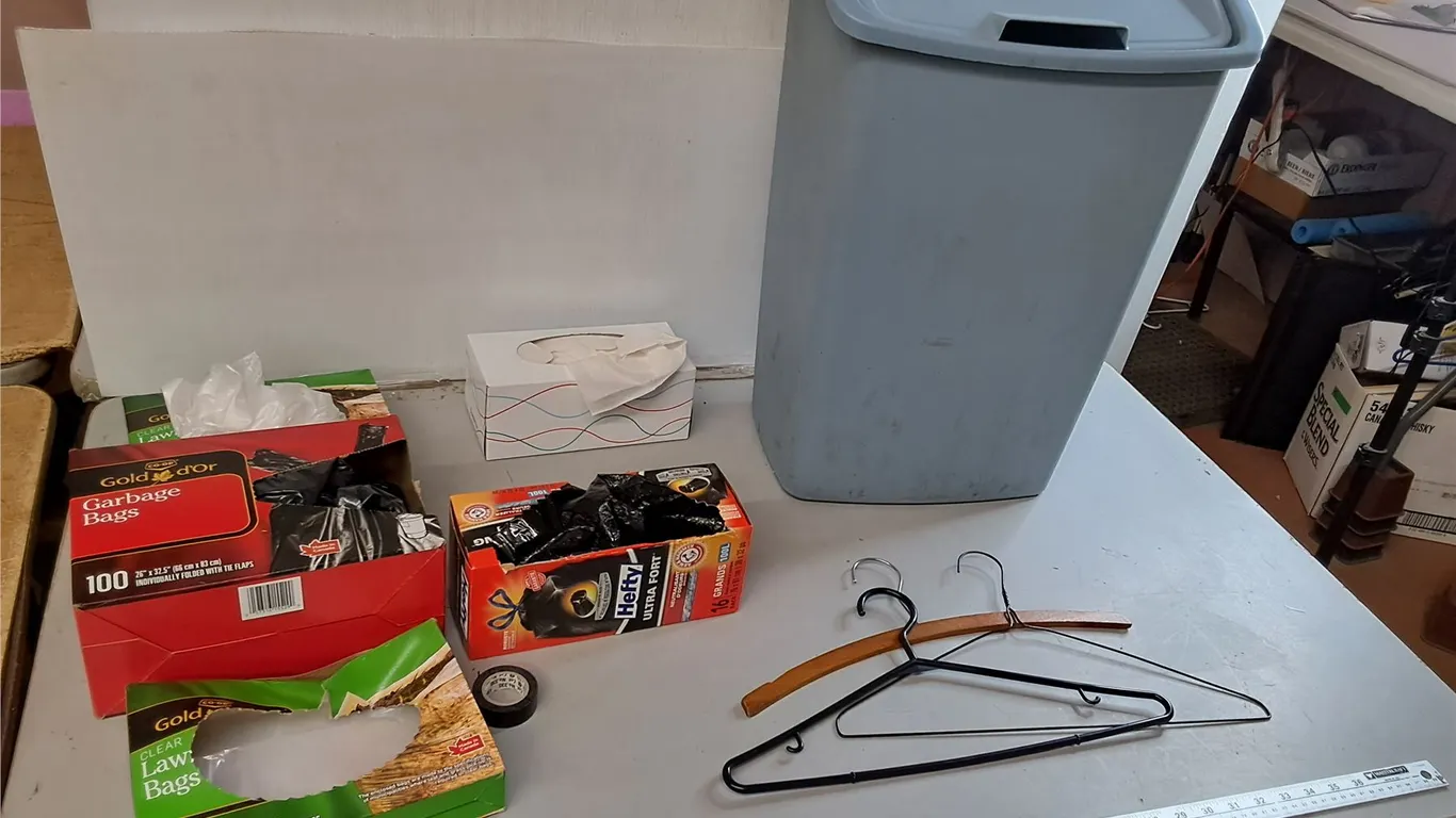 Garbage Bin 22" Tall, Garbage & Leaf Bags, Kleenex- Can't Ship