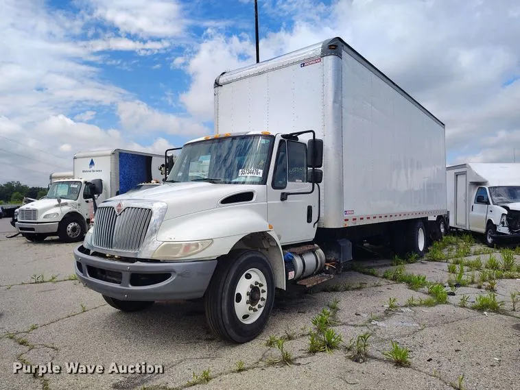 2018 International 4300 box truck