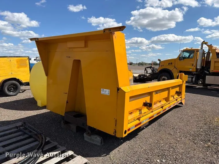 Dump bed
