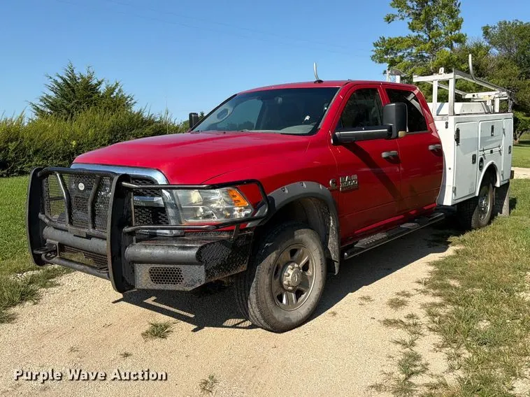 2014 RAM 3500 utility bed pickup truck