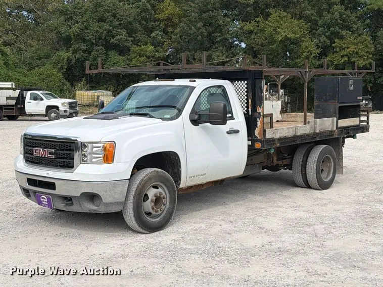 2012 GMC Sierra 3500 flatbed pickup truck