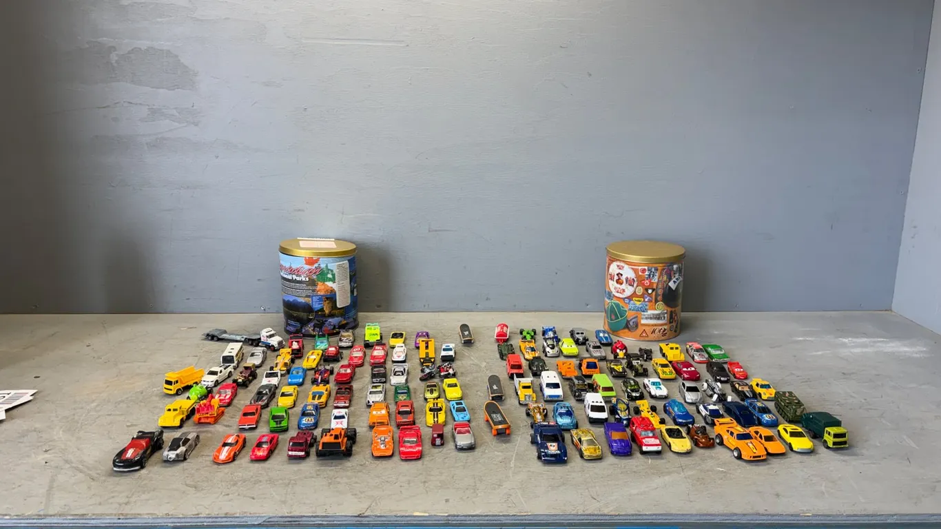 (112) Assorted Metal and Plastic Cars