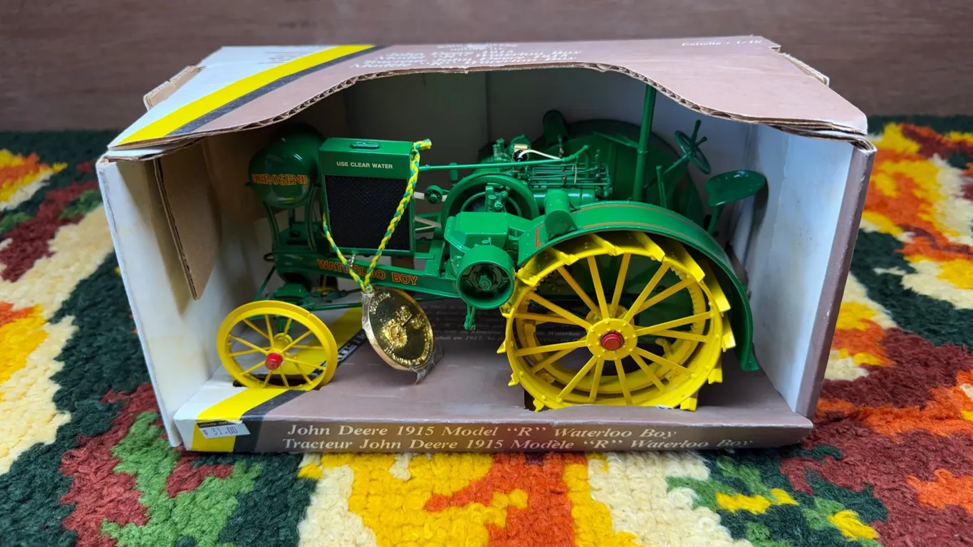 1915 John Deere Diecast Model R Waterloo Boy Tractor