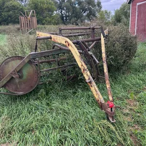 OFFSITE - John deere hay rake ground driven