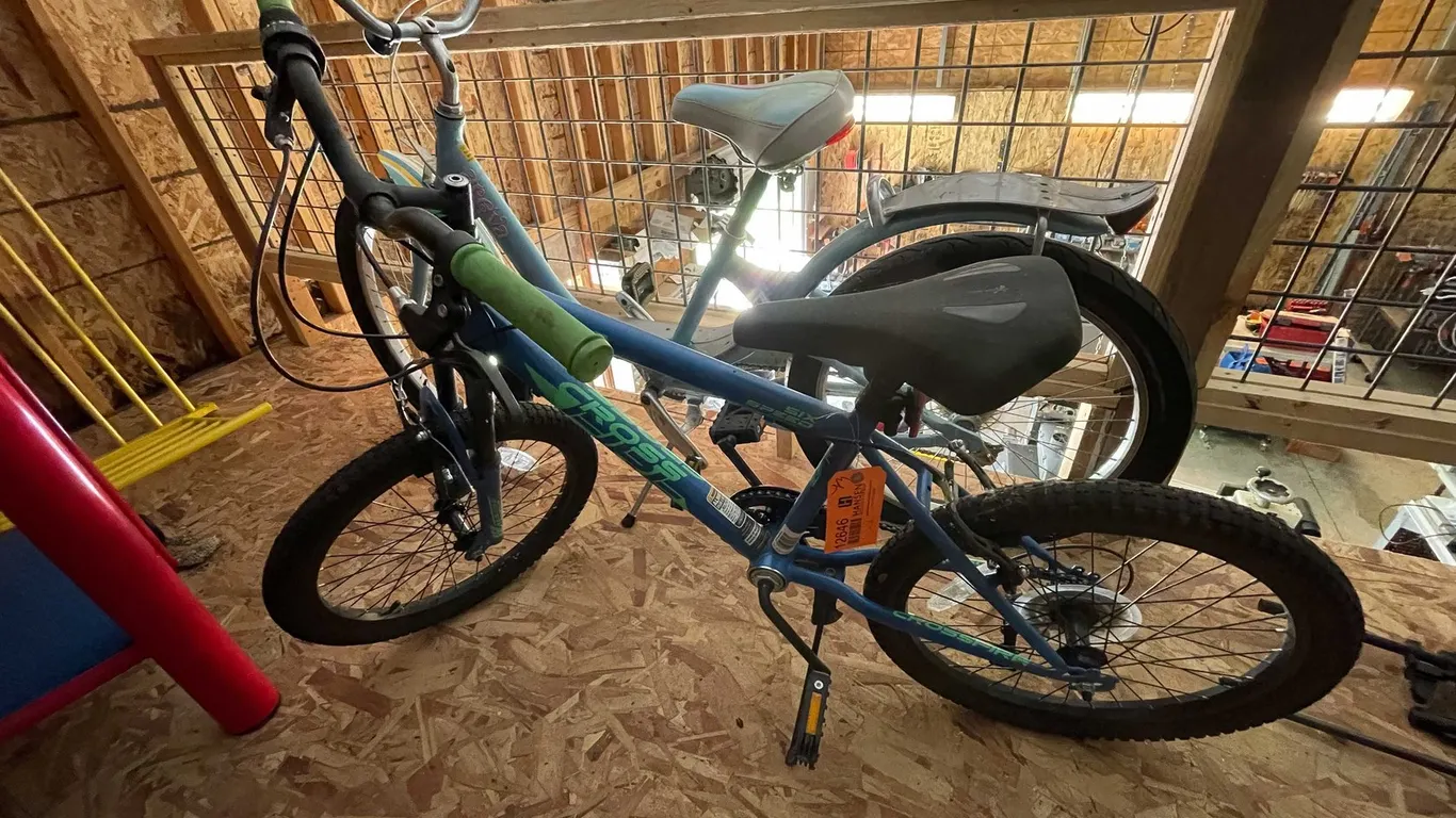 (2) Bikes