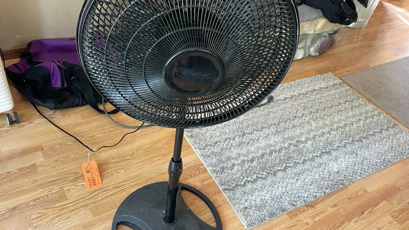 Fan and Side Tables