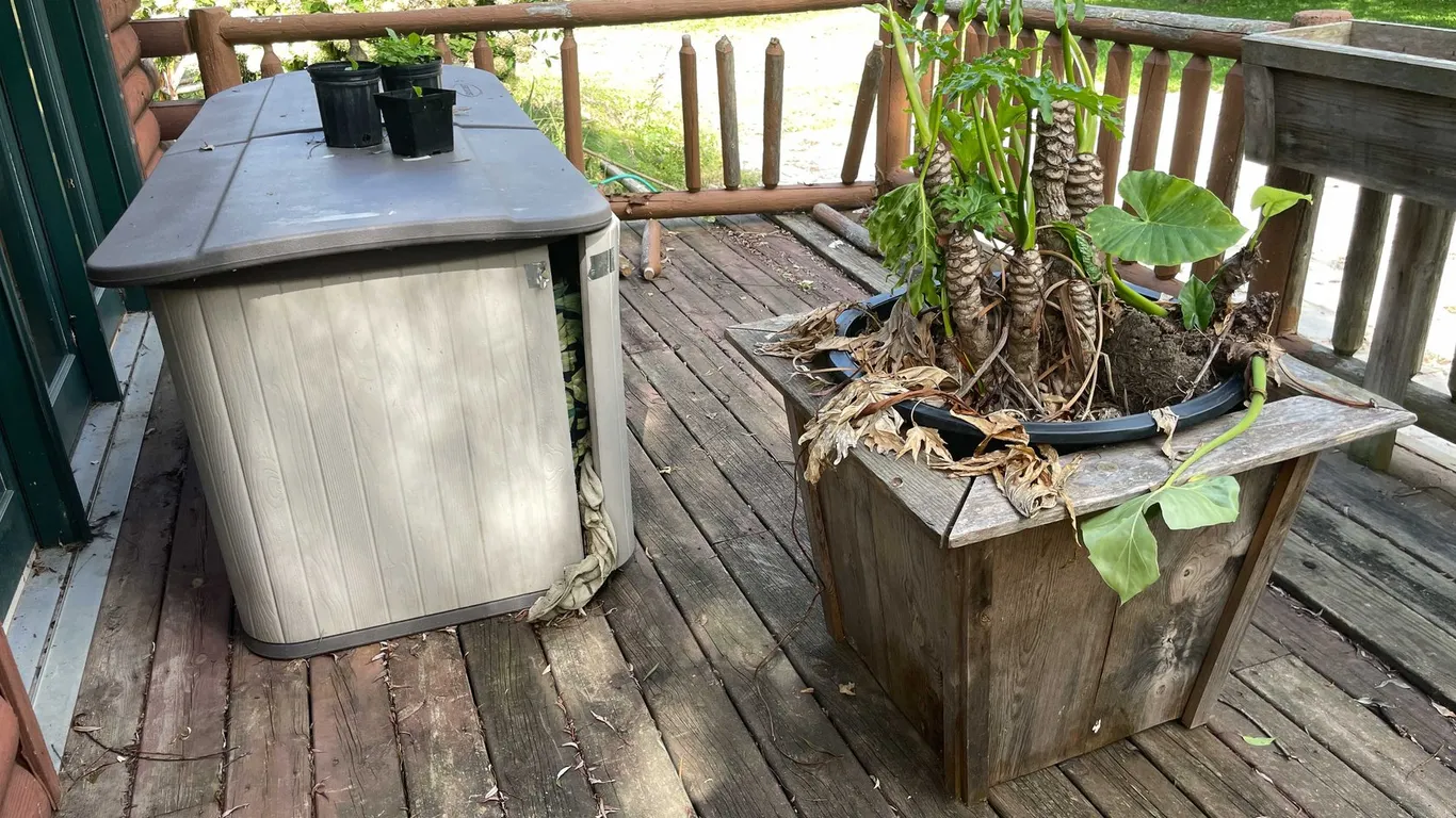 Suncast Deck Storage Box with Contents