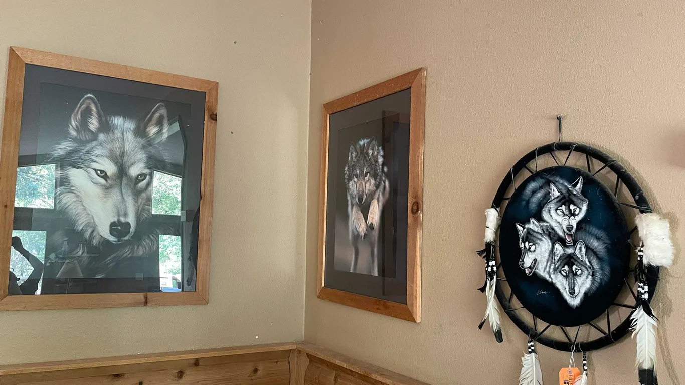(3) Wolf Pictures