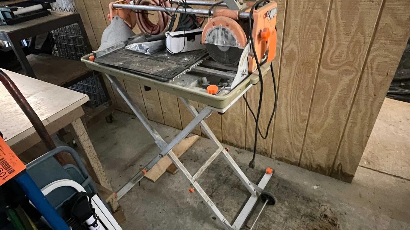 Bridge Saw on Stand with Wheels